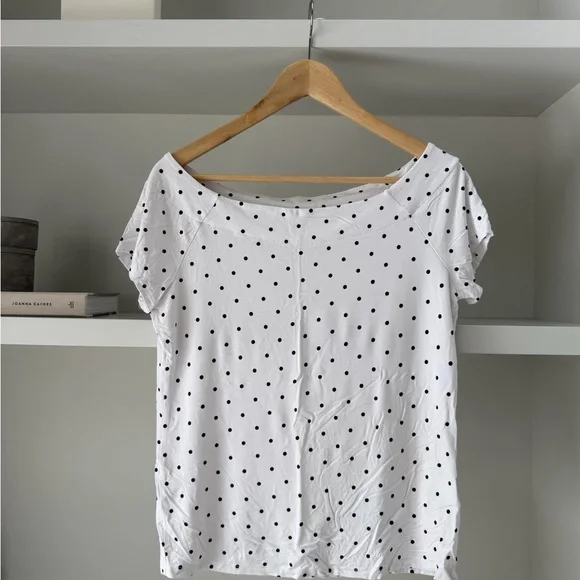 Reitmans White Short Sleeve Top with Black Polka Dots - Picture 1 of 2